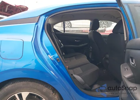 2021 Nissan Sentra Sv Xtronic Cvt z USA, uszkodzony, nr VIN 3N1AB8CV3MY318276